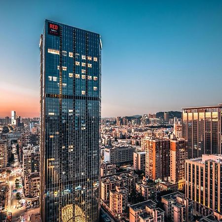 Radisson Red Hotel Zhuhai Gongbei Port Esterno foto