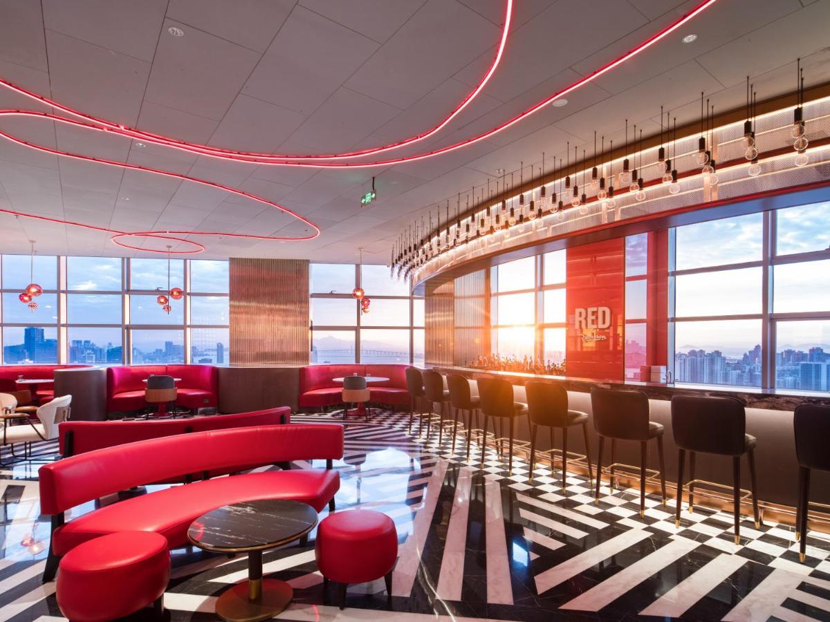 Radisson Red Hotel Zhuhai Gongbei Port Esterno foto