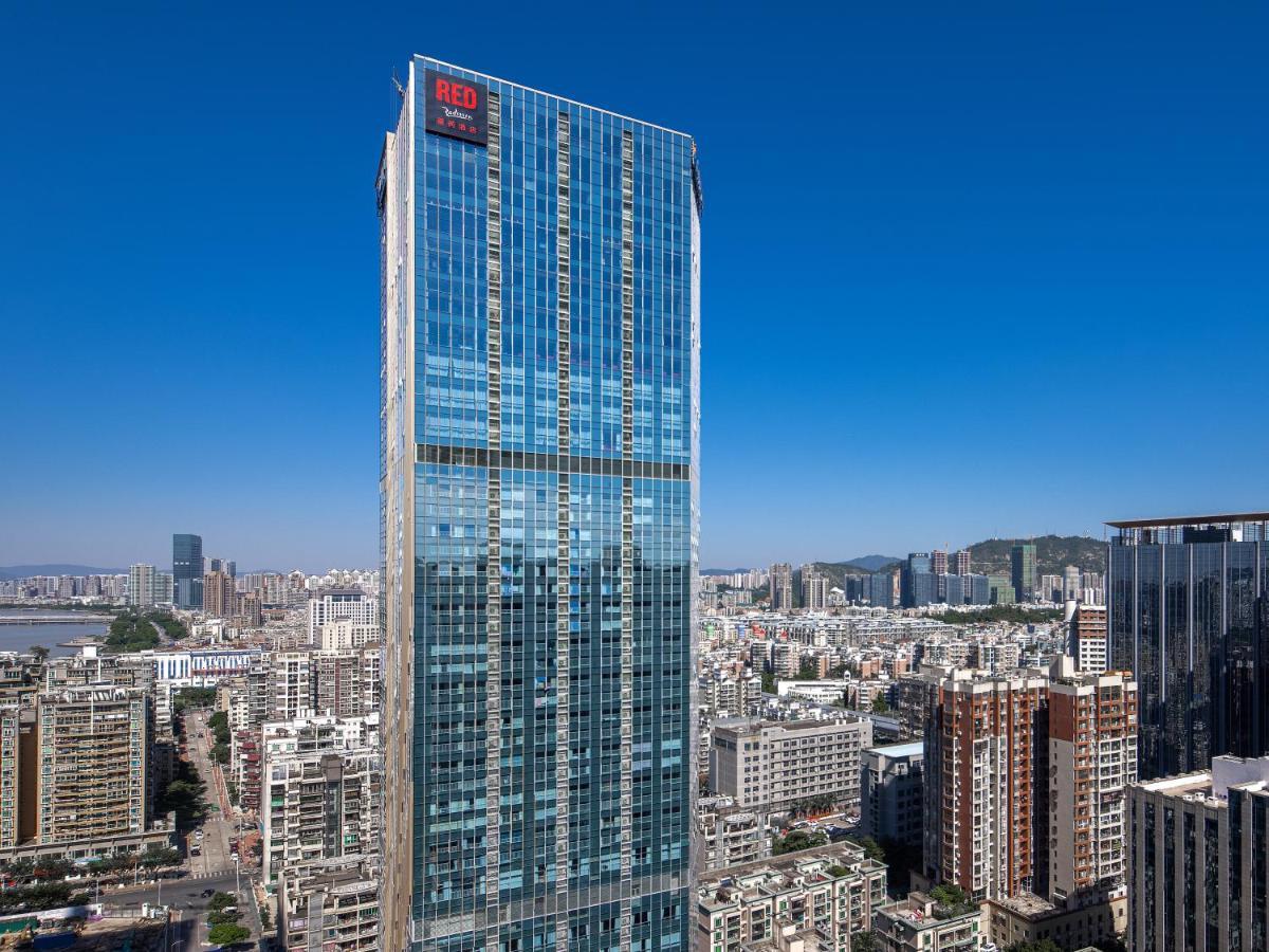 Radisson Red Hotel Zhuhai Gongbei Port Esterno foto