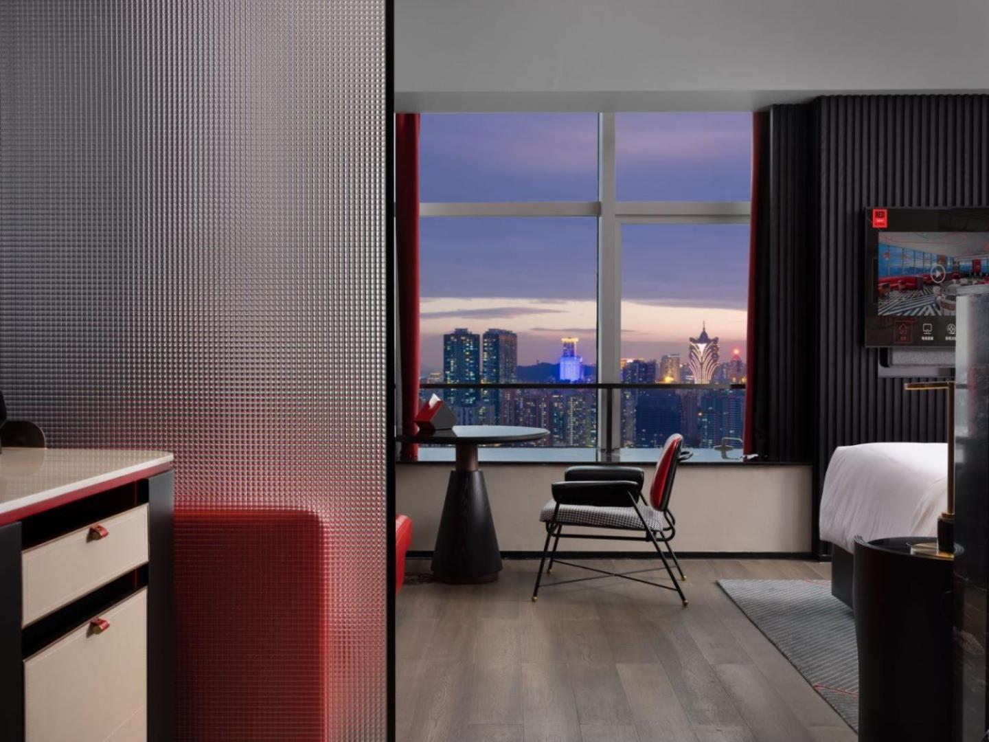 Radisson Red Hotel Zhuhai Gongbei Port Esterno foto